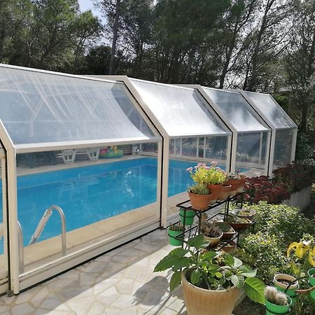 Uchaux Studio Meuble Independant Chez L'Habitant מראה חיצוני תמונה