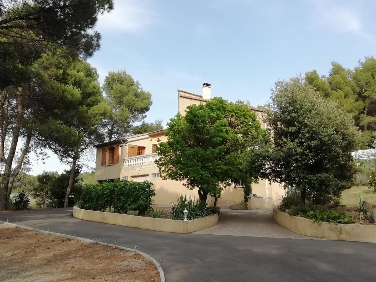 Uchaux Studio Meuble Independant Chez L'Habitant מראה חיצוני תמונה