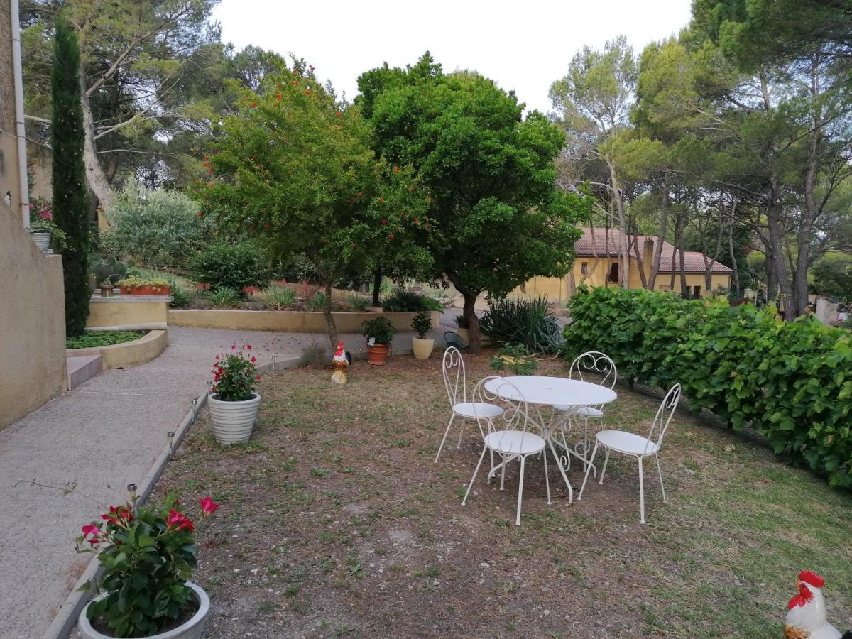 Uchaux Studio Meuble Independant Chez L'Habitant מראה חיצוני תמונה